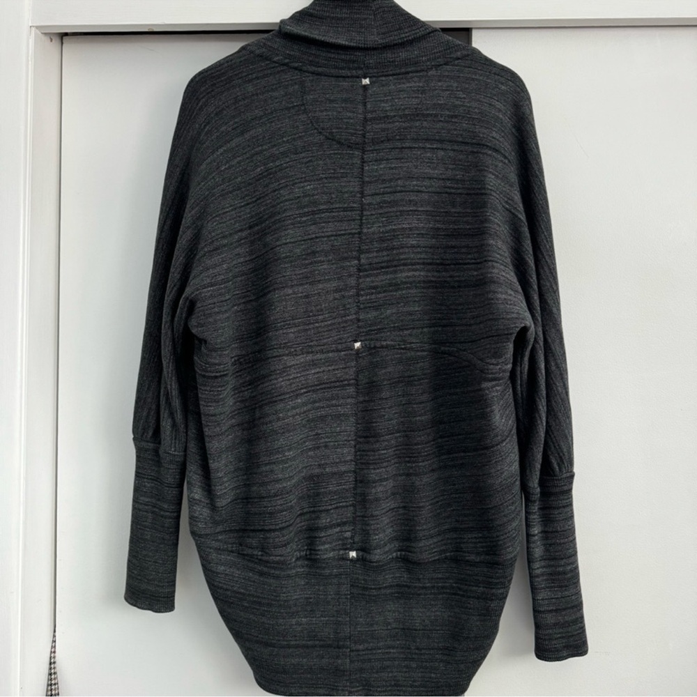 Aritzia Wilfred Diderot Cocoon Cardigan Charcoal
Grey Size XS - Picture 3 of 7